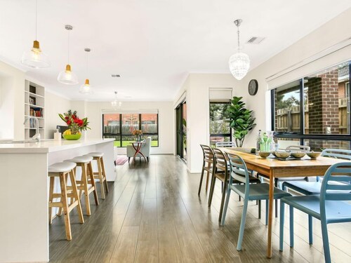 Macpherson Luxe 4BR Haus von A & J