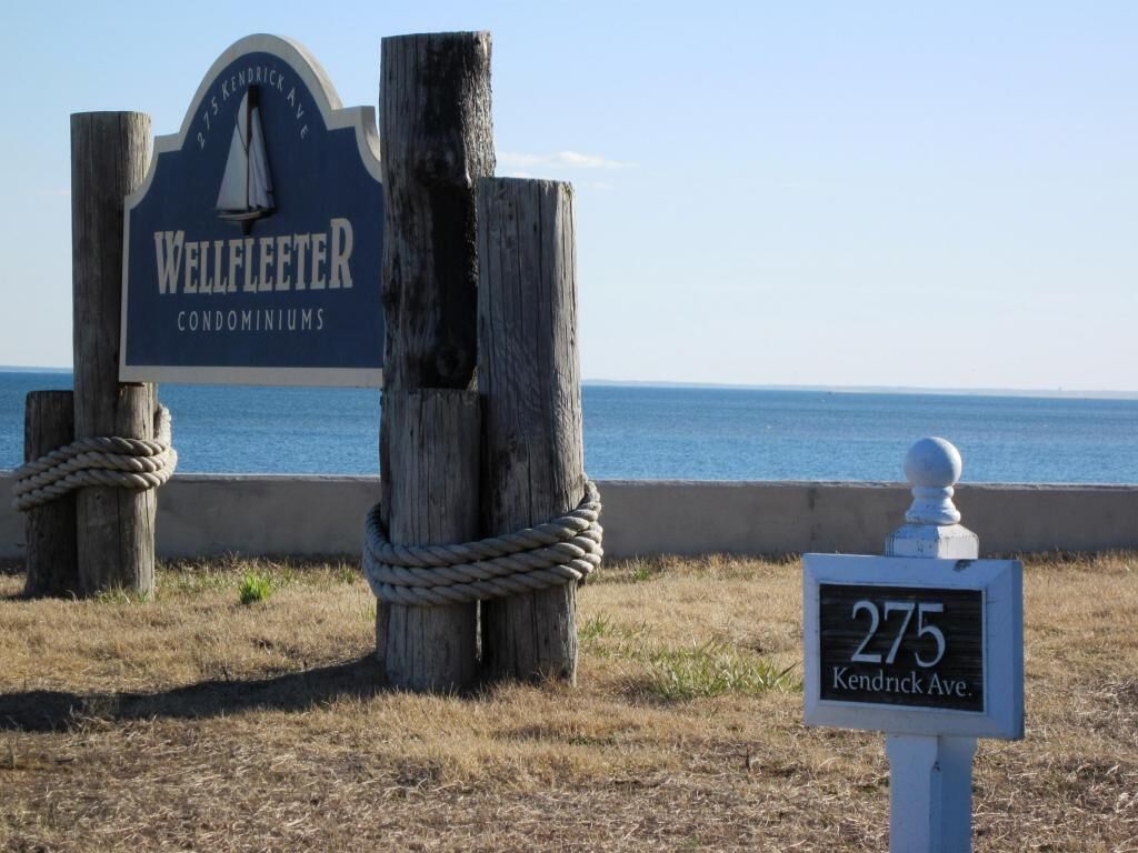 A sign for Wellfleeter Condominiums at 275 Kendrick Ave.