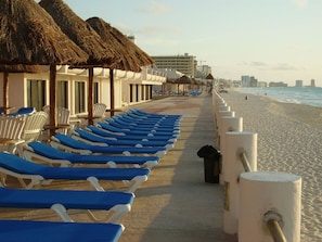 ビーチ、サンラウンジャー、ビーチタオル