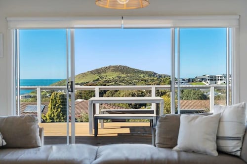 8 Davies St, Encounter Bay - Wi-Fi - Sea Views