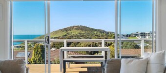 8 Davies St, Encounter Bay - Wi-Fi - Sea Views
