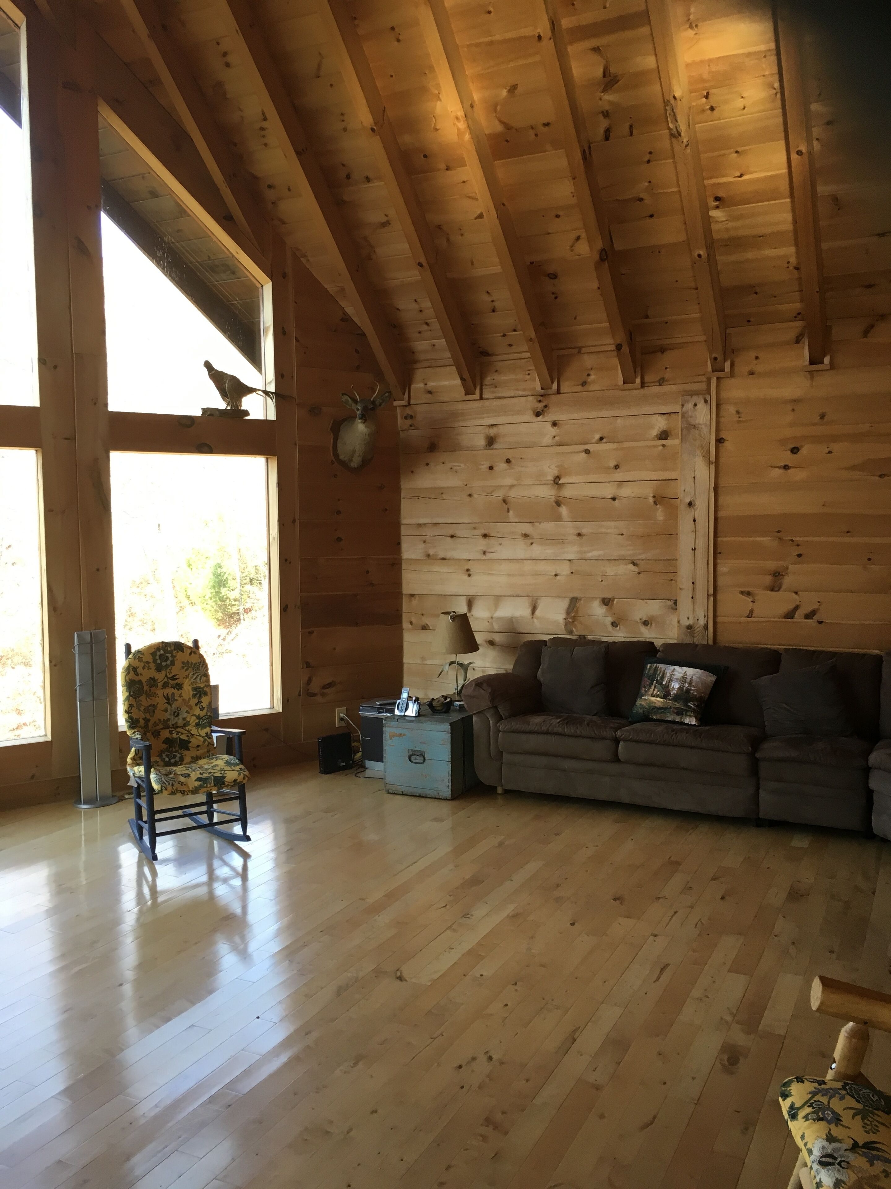 East Tennessee Large Mountain Log Cabin