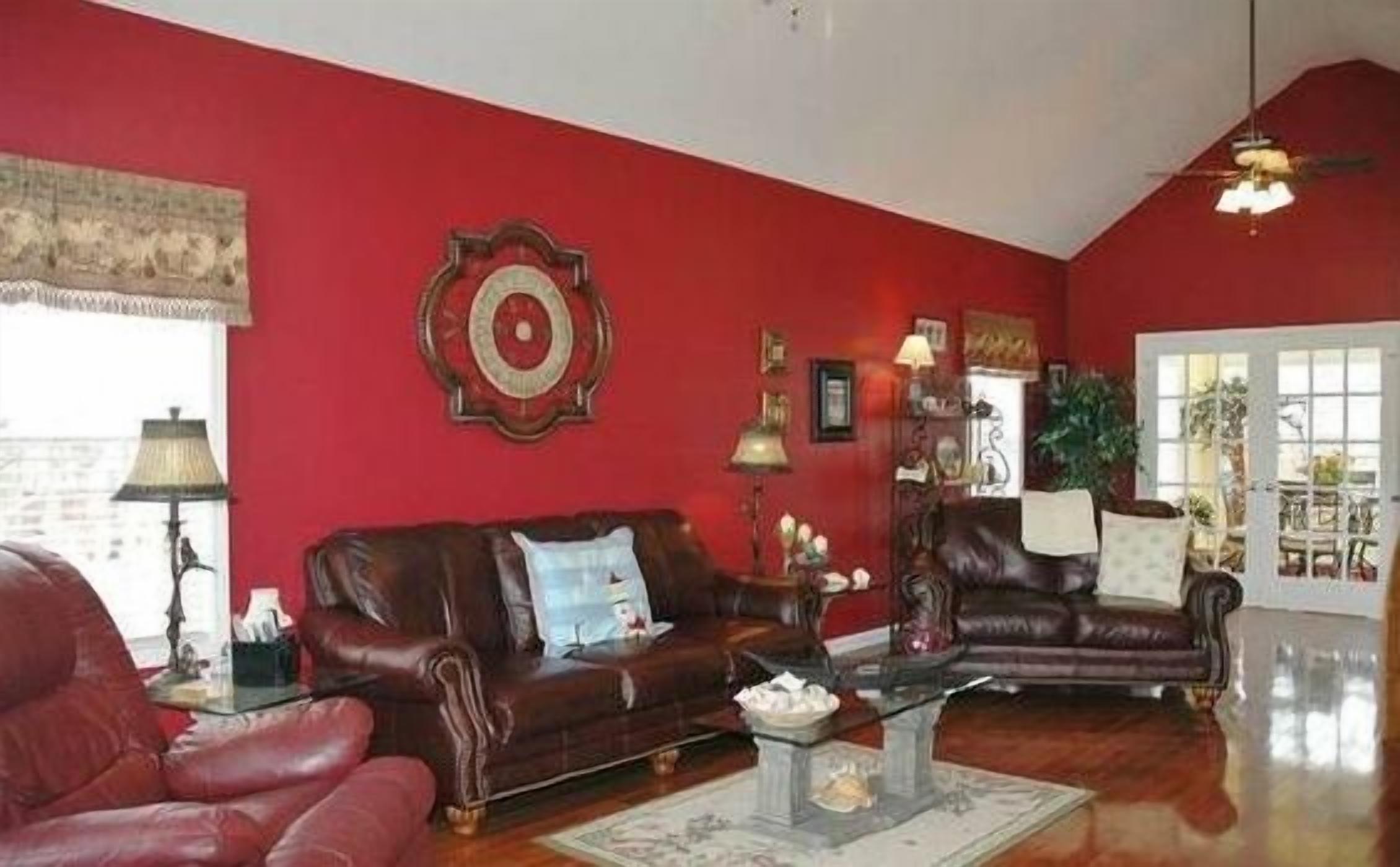 Immaculate 3 Bedroom Home On Barren River Lake With Access To The Lake & WiFi!