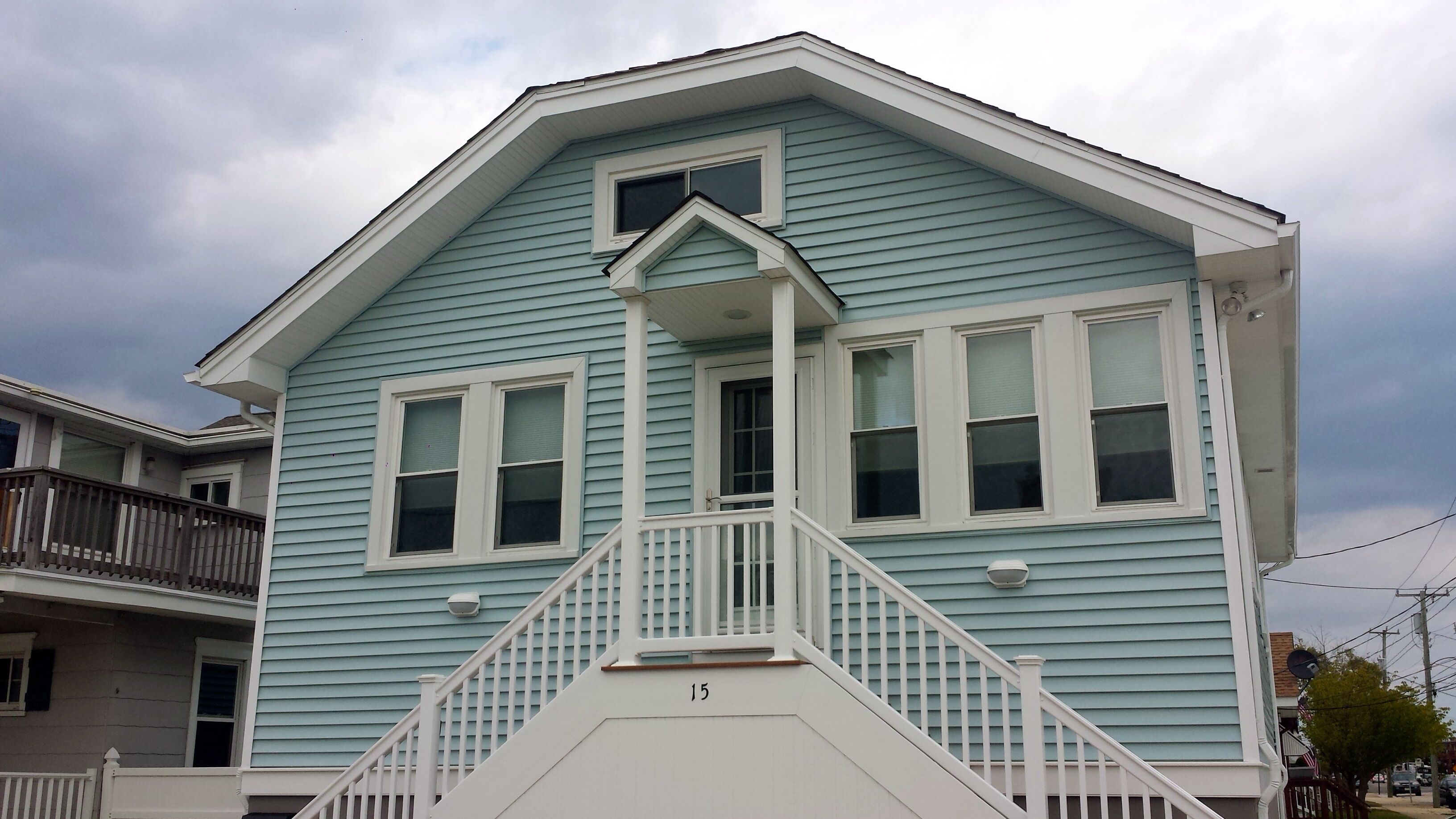 Newly Renovated Bungalow Close to the Bay and the Boardwalk (NOT FOR SENIOR WK)