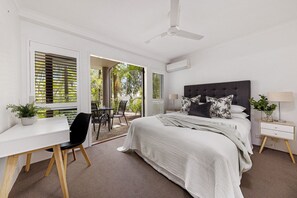 2 bedrooms, iron/ironing board, free WiFi