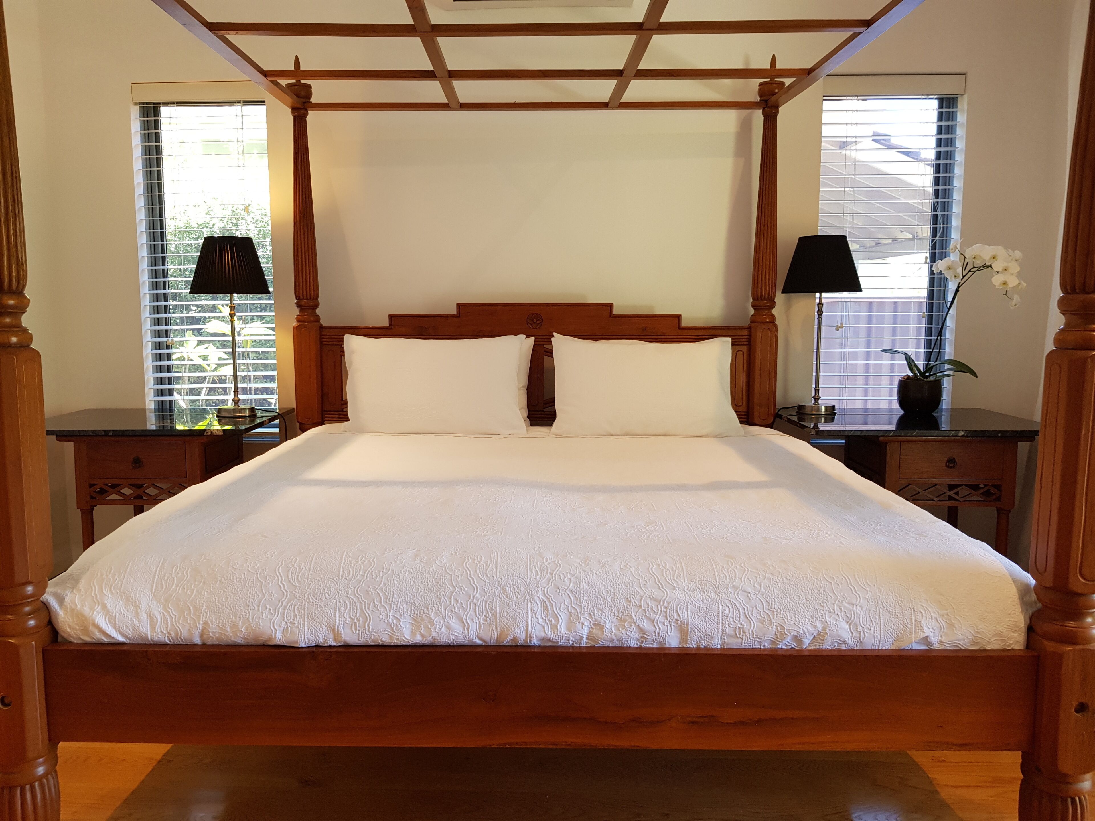 2 bedrooms, iron/ironing board, travel cot, WiFi