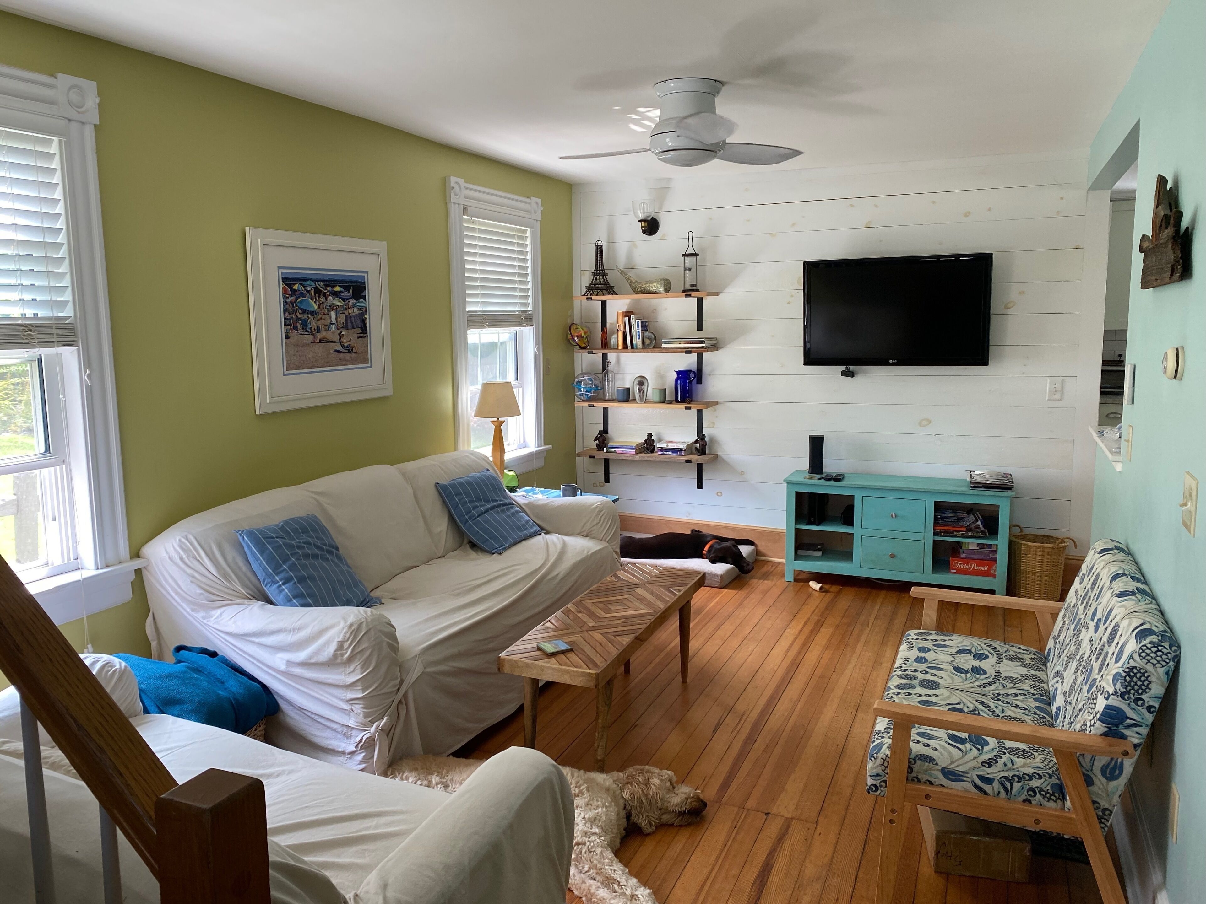 Family owned home, Walking Distance to Dock Square