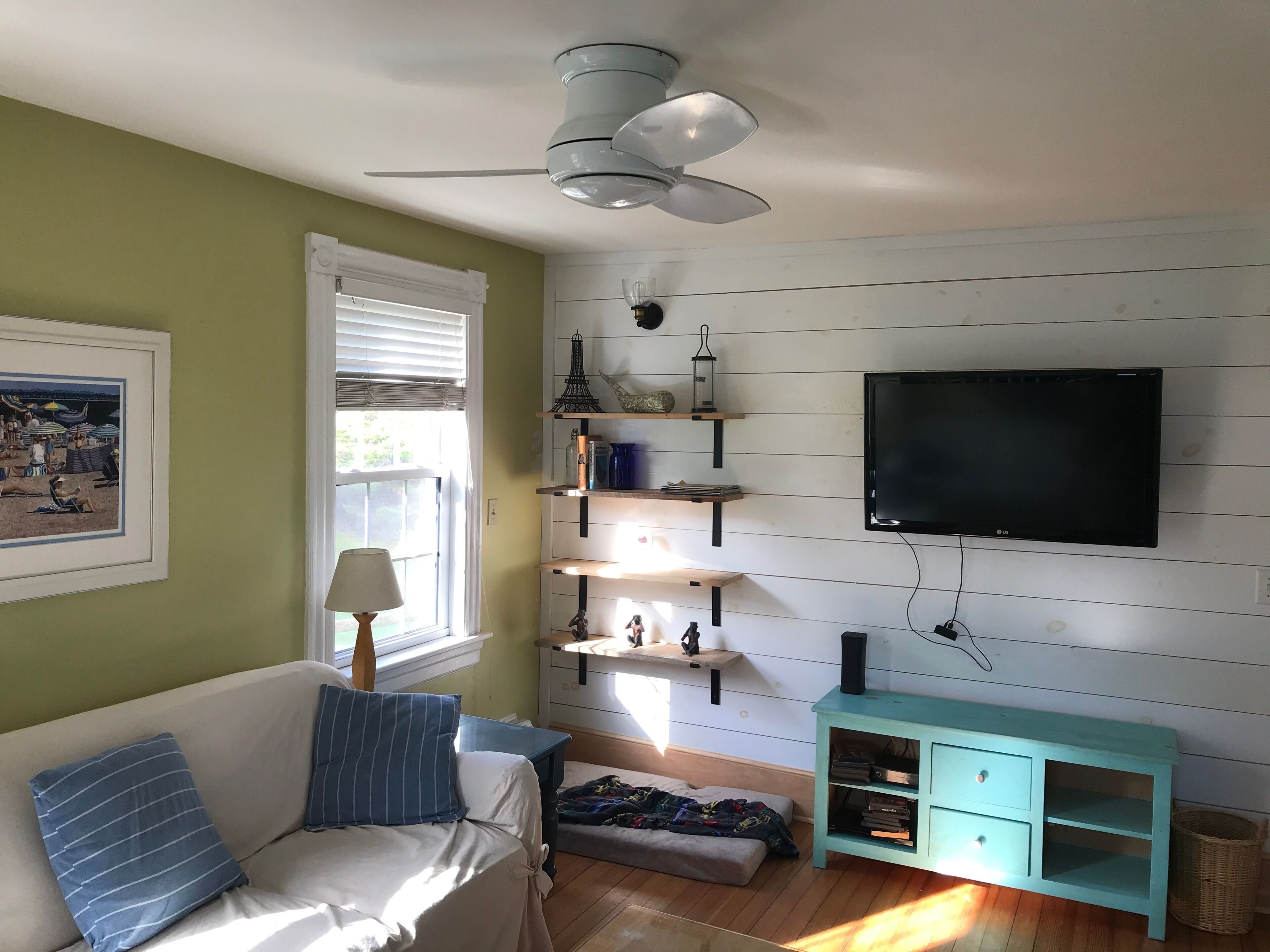 Family owned home, Walking Distance to Dock Square