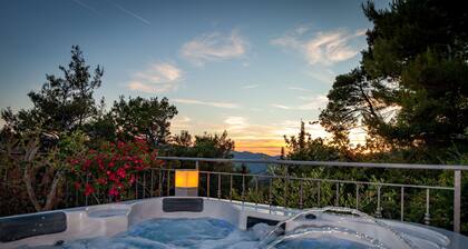 Schöne Wohnung Stela mit privatem Pool und Whirlpool