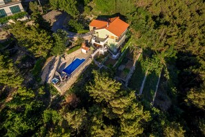 Exterior -  Beautiful apartment Stela with private heated pool and whirlpool (Gornje Sitno)