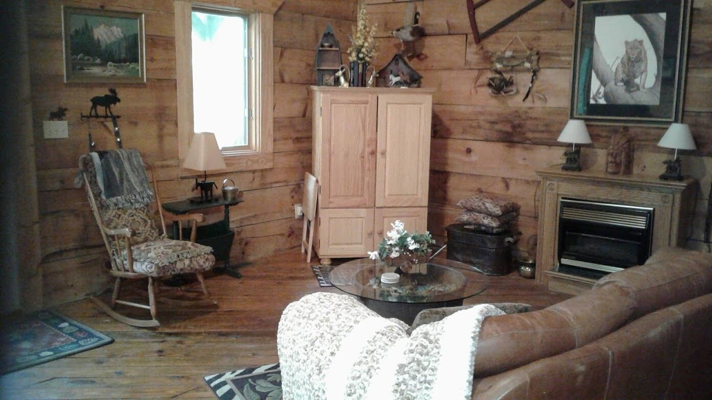 Sweet Gum Falls Quaint Log Cabin With Hot Tub