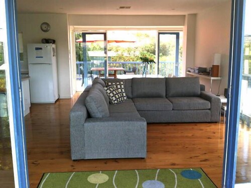 ~~~~~ BLUE WATERS ~~~~~ Sleeps 8 persons.  