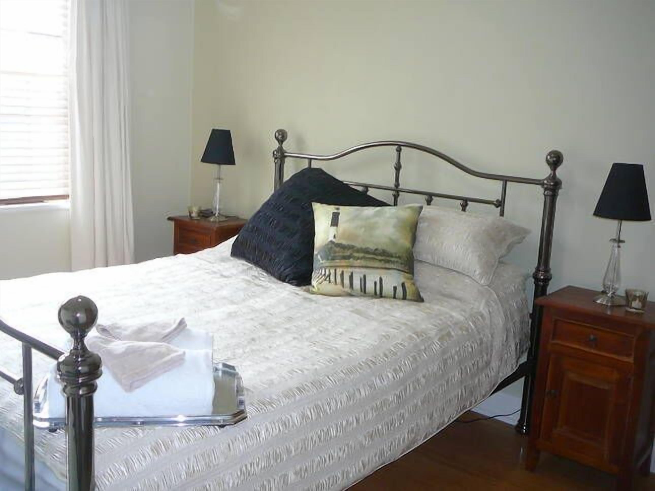 Sea Change @ Brighton\n2 min walk to beautiful Brighton Beach or Jetty Rd cafes — image 5