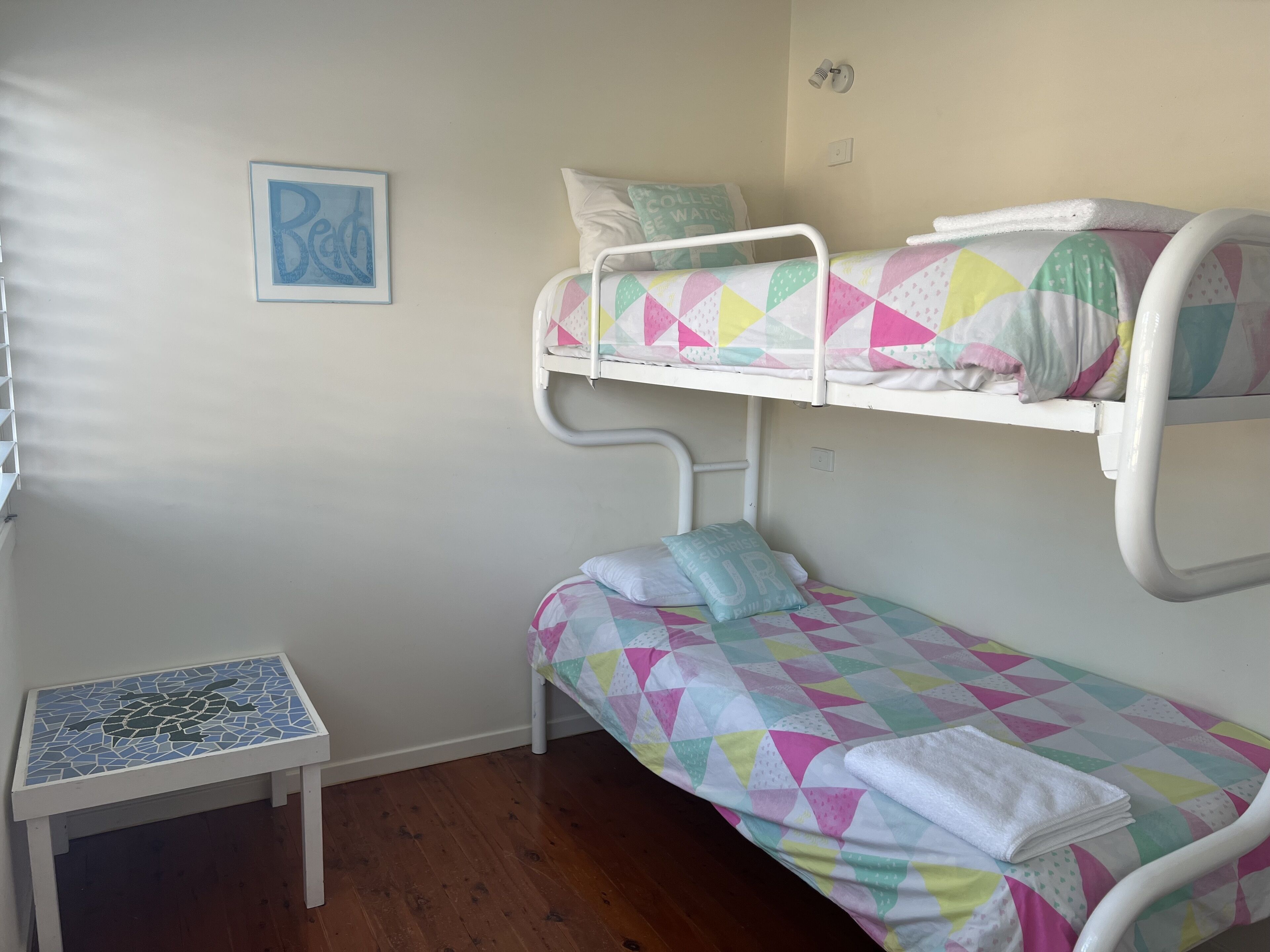 4 bedrooms, desk, iron/ironing board, free WiFi