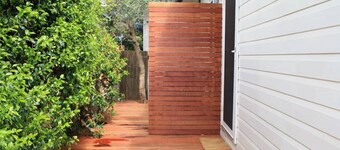 THE BEACH HOUSE
clean
200m level walk to beach
4 bedrooms
secure yard