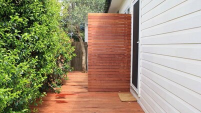 THE BEACH HOUSE
clean
200m level walk to beach
4 bedrooms
secure yard