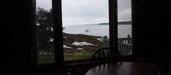 Privat Ocean Front fastighet med badvik och simning av djupt vatten