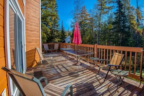 Property grounds - Mahara 1 - Nice home with Rangeley Lake access in the summer (Rangeley)