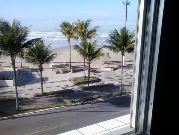Interior - Excellent apartment, 02 bedrooms. Full sea view. 8 people. Wi-Fi (Praia Grande)