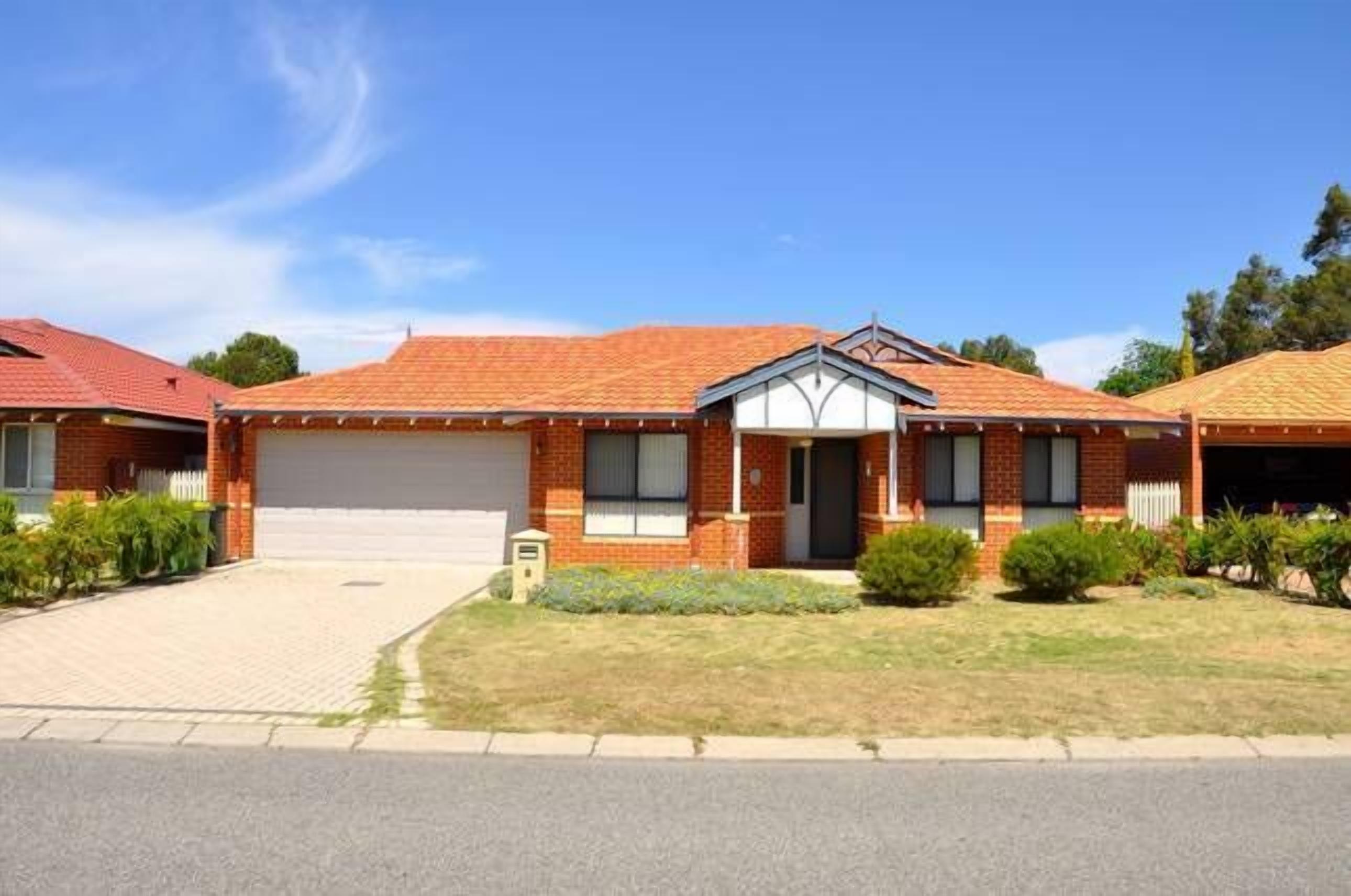 Cannington Home Accommodation House 2 (4 bedrooms & 2 bathrooms) — image 19