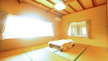 和室12畳 共用バスルーム