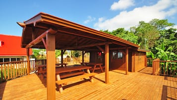 Ferienhaus, Nichtraucher, Terrasse (Private Vacation Home, Wide Deck) | Terrasse/Patio