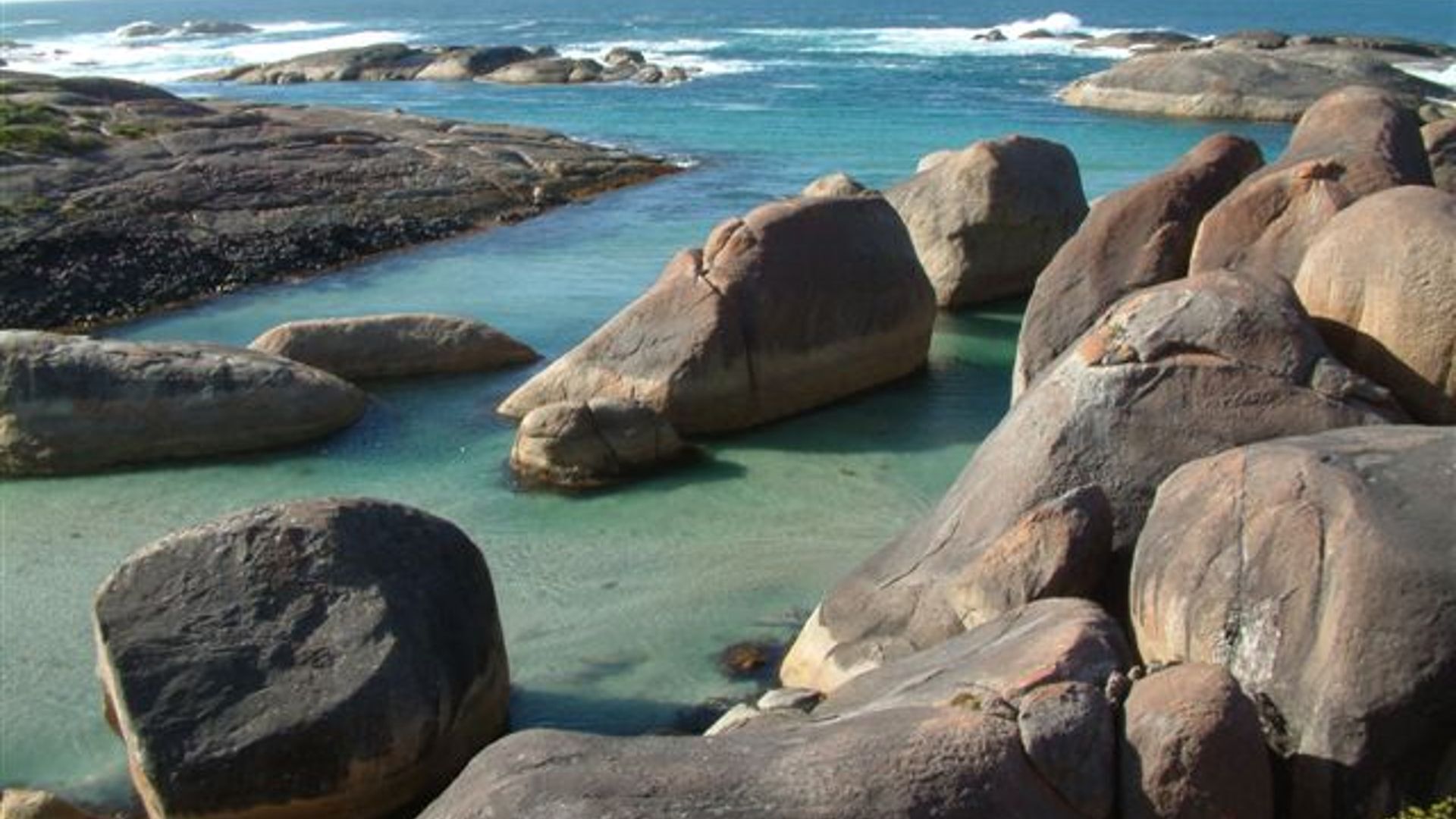 The Coombe is abundant;y equipped, perfectly situated for all the day trips