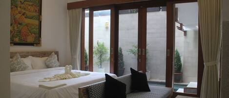 1 bedroom, in-room safe, desk, free WiFi