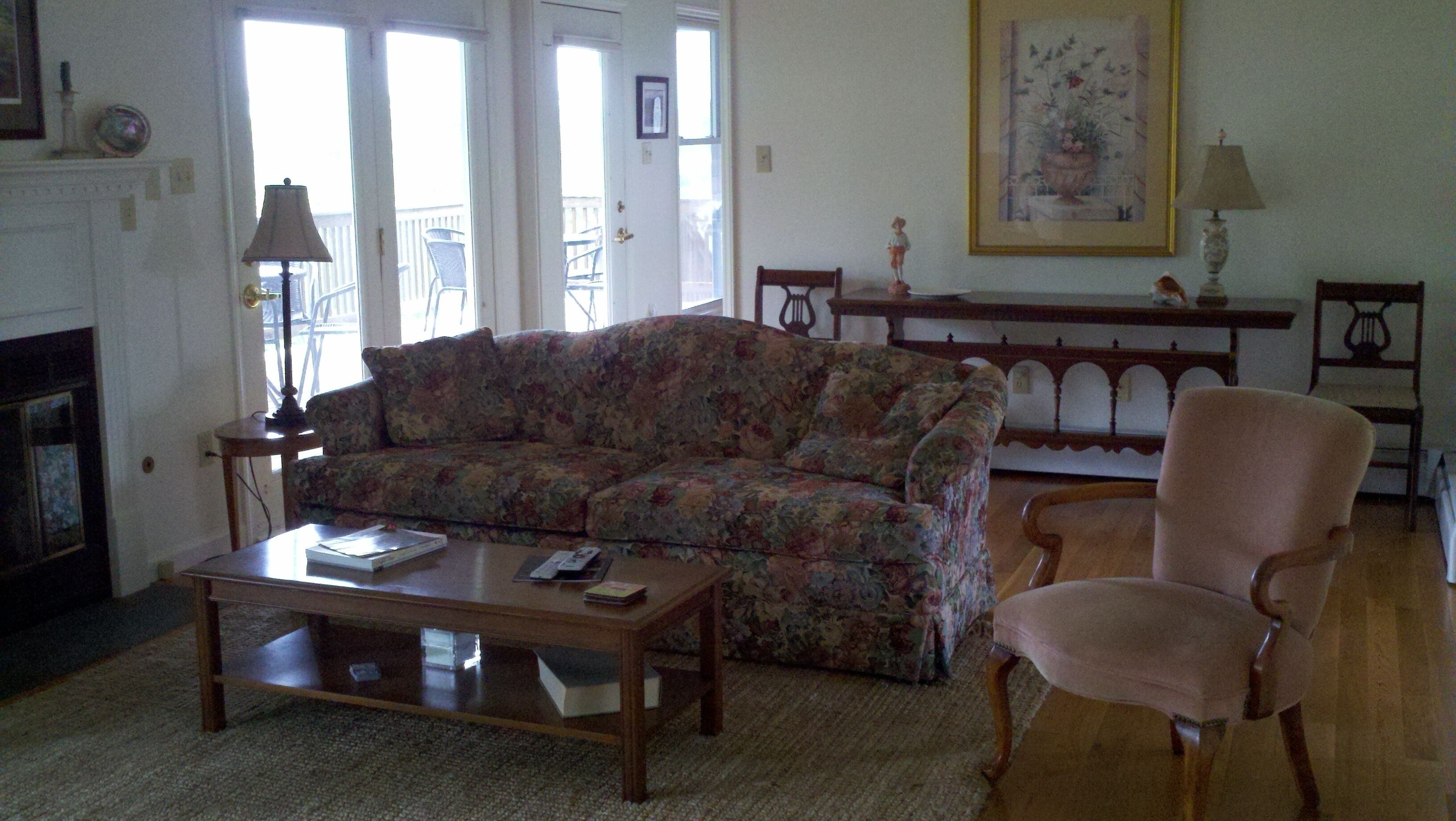 Old Farm Road.  Spacious house on 10 acres only 1 mile from downtown Lexington