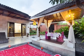 Amazing Honeymoon Villa in Kuta