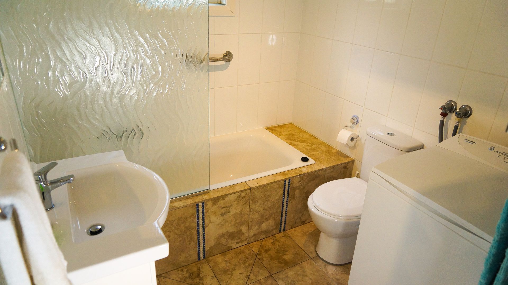 No 96 Holiday House Kurnell — image 11