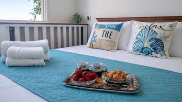 3 bedrooms, desk, iron/ironing board, WiFi