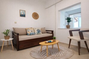 Smart TV, video games, DVD player - Konstantina's cottage Ideal Base for Balos & Elafonisi (Kallergiana)