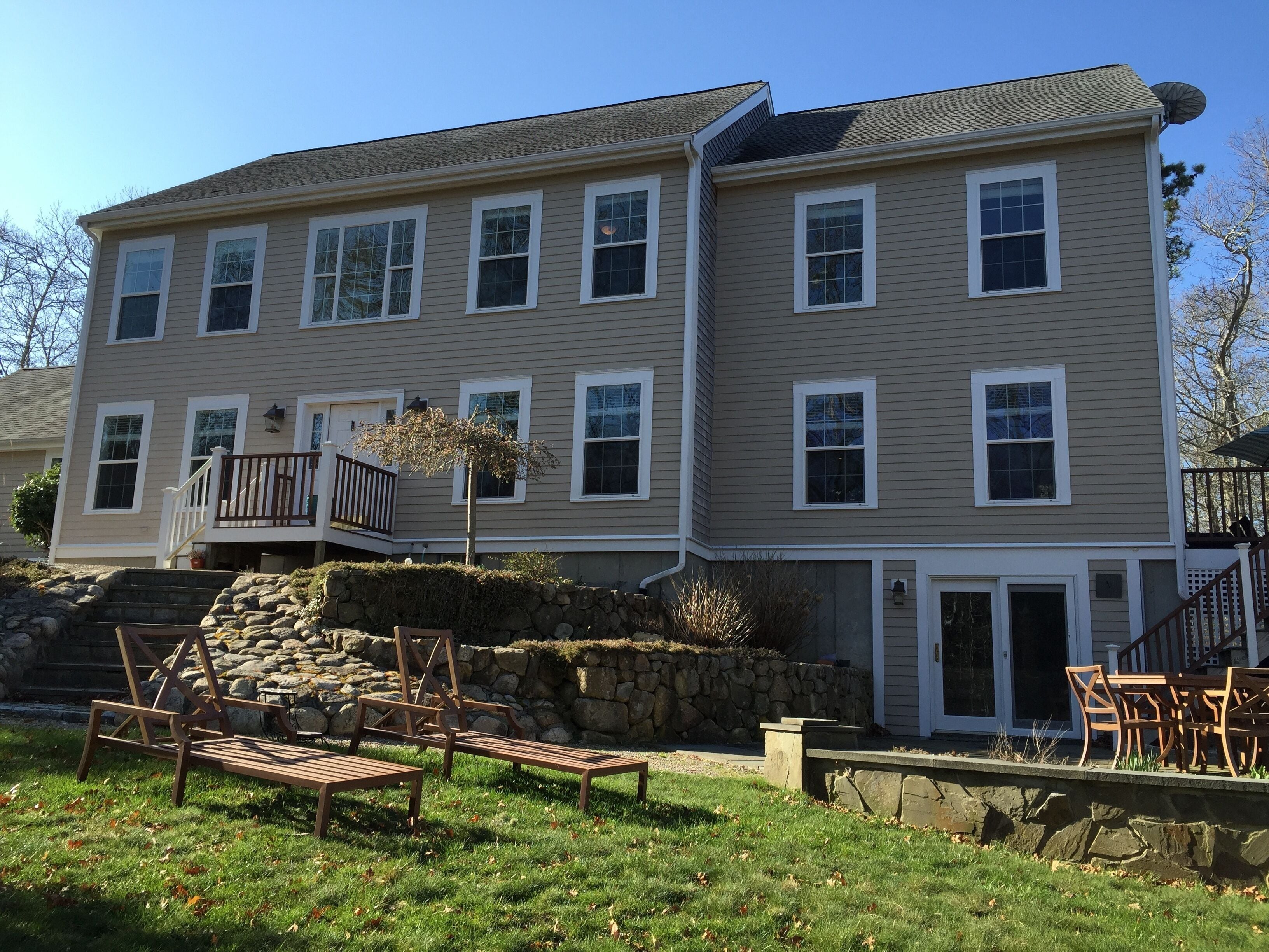 Spacious waterfront home:  5 Bedrooms + finished walk-out basement/bunk room