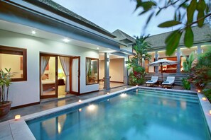 Outdoor pool - Secluded 1 Bedroom Pool Villa, Daily attentive staff service (Canggu)