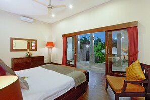 1 bedroom, in-room safe, iron/ironing board, free WiFi