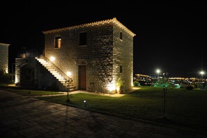 Exterior - Traditional stone villa with its private pool and a magnificent view (Lefkas)