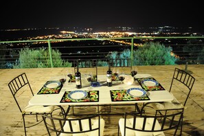 Outdoor dining - Traditional stone villa with its private pool and a magnificent view (Lefkas)