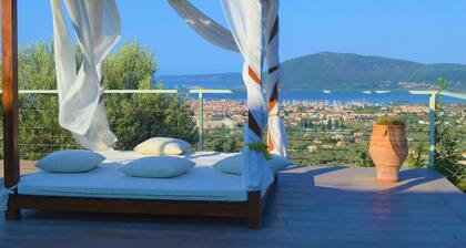 Traditionelle Steinvilla mit privatem Pool und herrlicher Aussicht