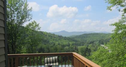 Spacious/Elegant 3 level house on Spruce Lake- swim or fish, short drive to Mt.