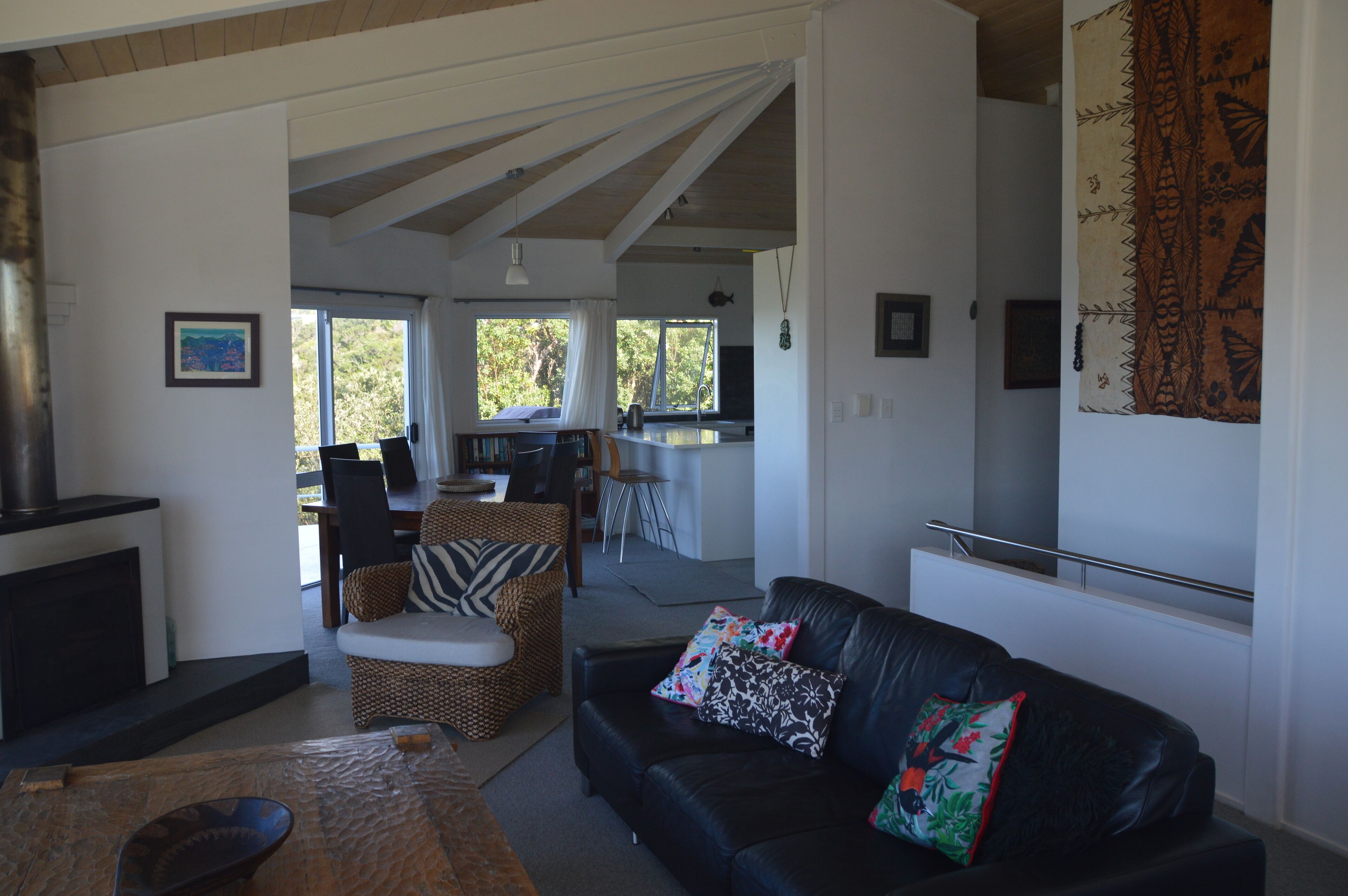 Smart TV, fireplace, DVD player, books