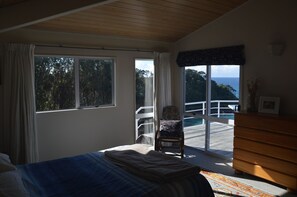 5 bedrooms, iron/ironing board, free WiFi