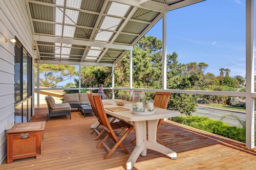 Zephyr Shores - Port Willunga - C21 SouthCoast Holidays