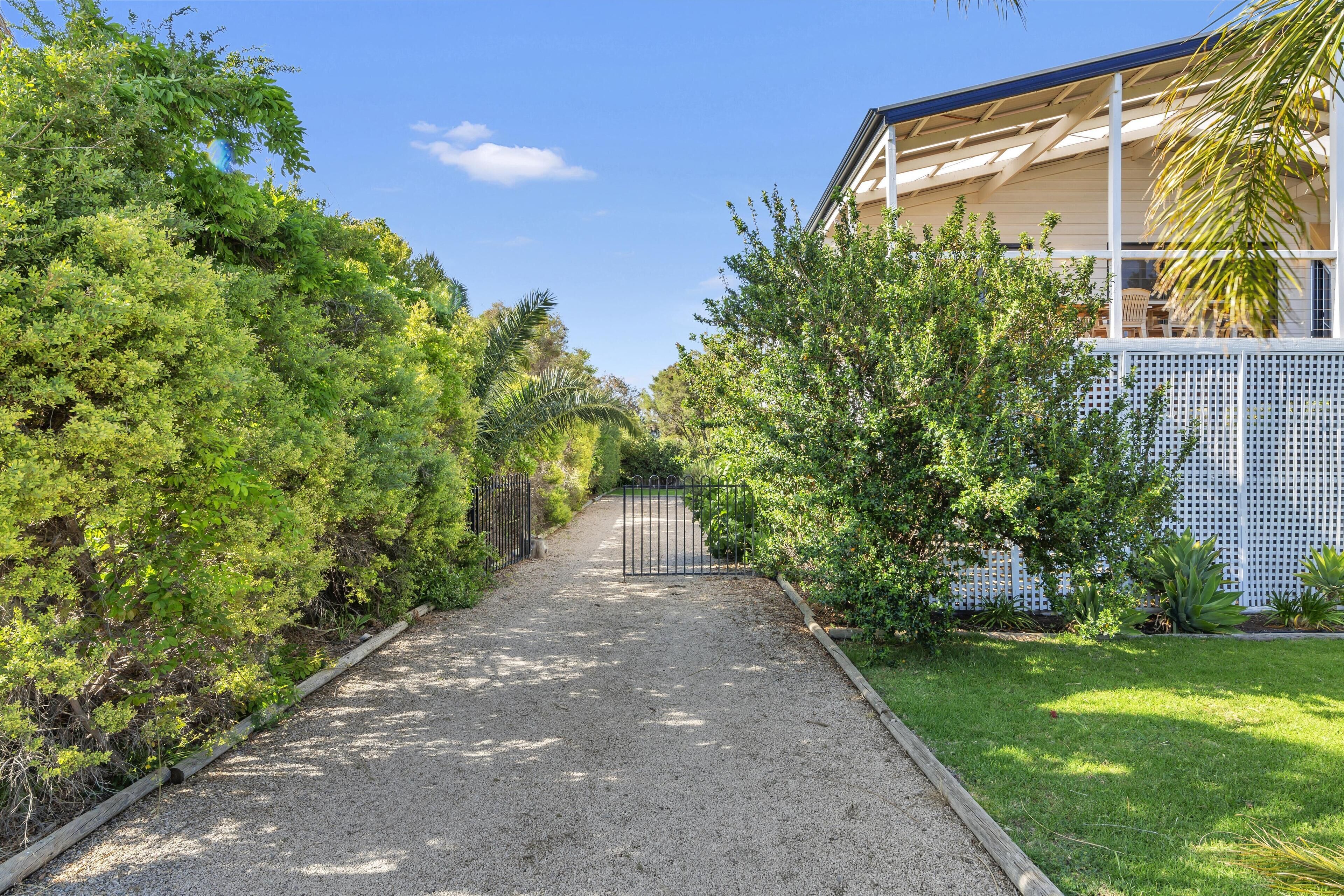 Zephyr Shores - Port Willunga - Cosy Beach Retreat just Moments from the Beach — image 18