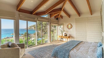 5 soveværelser, skrivebord, strygejern/strygebræt, weekendseng