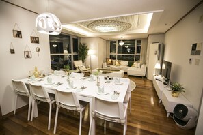 Luxury Apartment - Foreigner Only (Superior Cozy Home) | In-room dining - SJ Tailored Serviced APT 3min Walk From Seoul STN (Seoul)