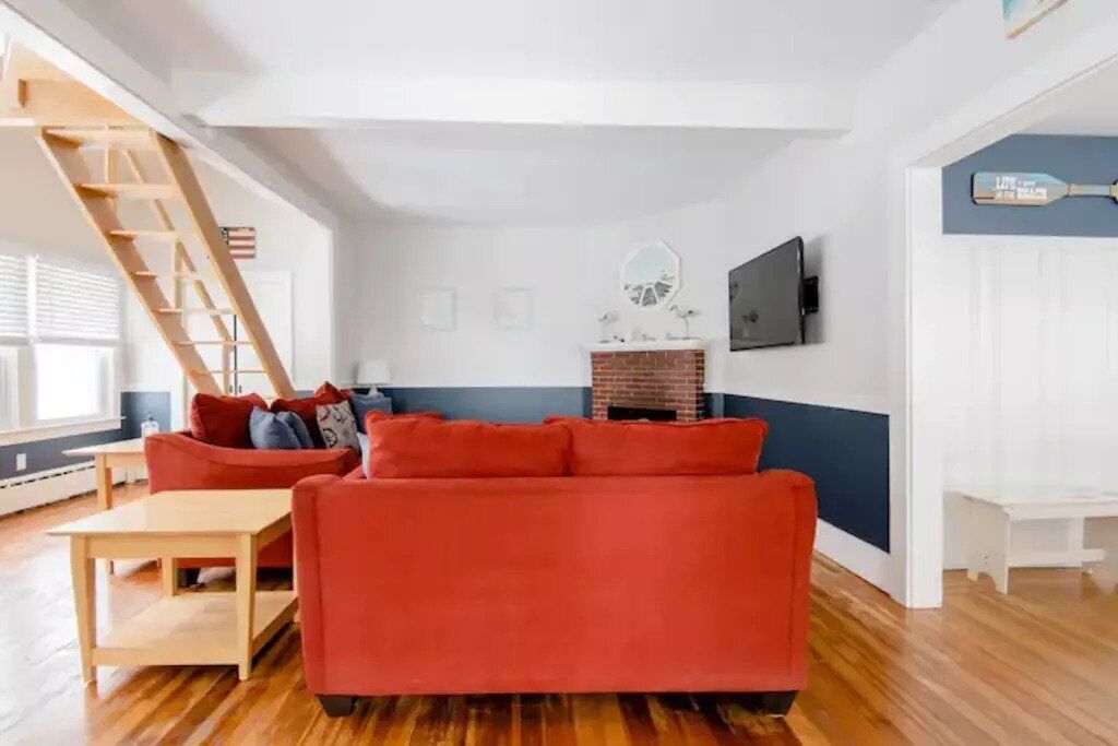 Adorable Beach House Across the Street From Beach!