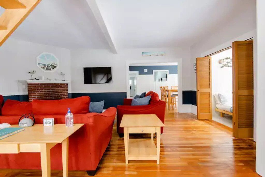 Adorable Beach House Across the Street From Beach!