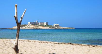TRAPPETO DEL LAGO AVEC VUE MER, PISCINE ET WI-FI -
