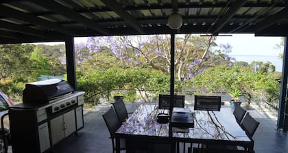 Hyams Beach family holiday home